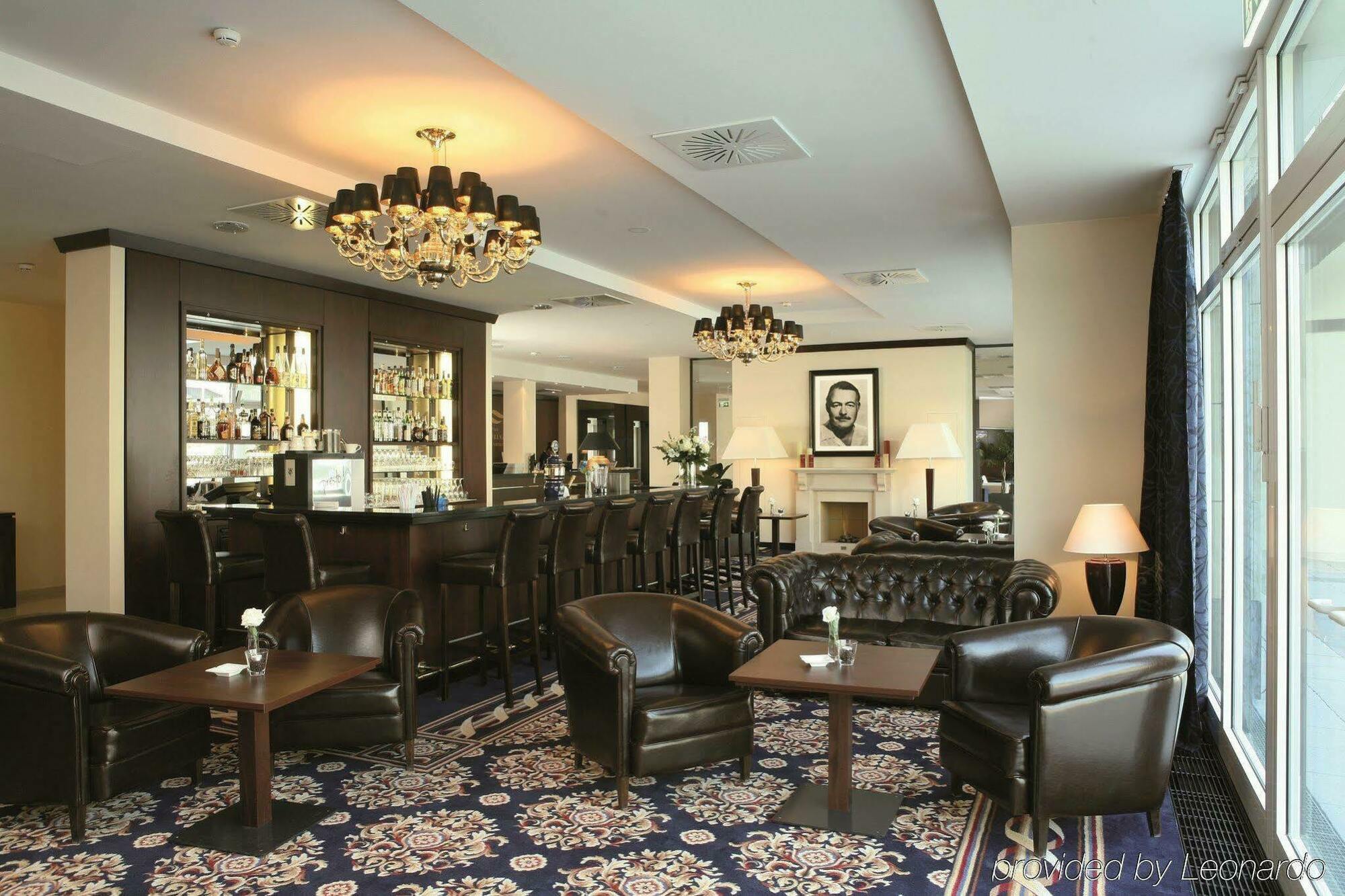 Vier Jahreszeiten Hotel 4*